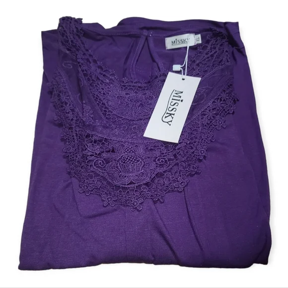 Petal Sleeve Blouse - Picture 3 of 4